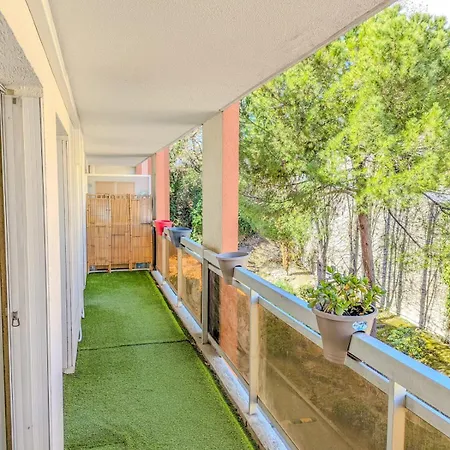 For 8 Guests In Center Apartment
