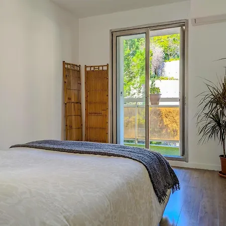 For 8 Guests In Center Apartment