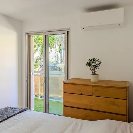Apartment For 8 Guests In Center Nice